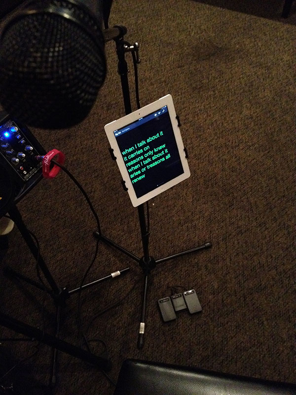 Setlists on Stage with AirTurn